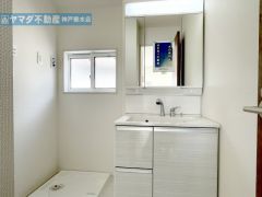 2F　洗面室 ・ハンドシャワー付き洗面化粧台
