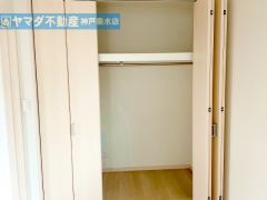 2F　洋室6.2帖の収納