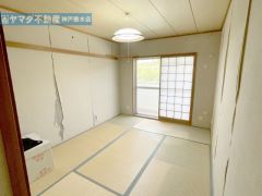 ・和室6帖 ・北側のサービスバルコニーに面しています。
