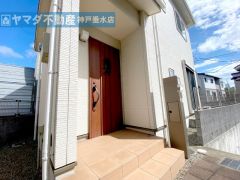 玄関：ドア