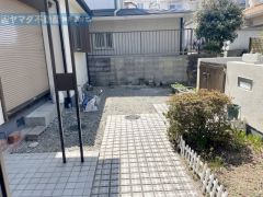 玄関ポーチ