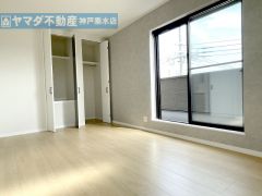 3F　洋室7.7帖　バルコニーに面しています