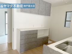 キッチンカップボード