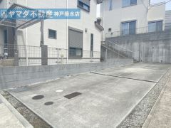 駐車場：2台分
