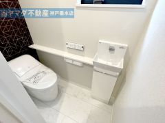 2F　手洗い付きトイレ