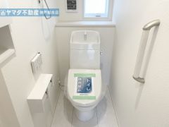 1F　トイレ ・温水洗浄便座 ・手すりがついて安全です