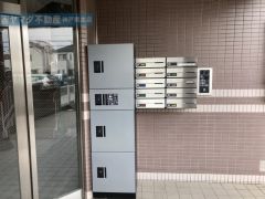 宅配BOX付き。