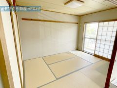 ・和室6帖 ・南向きで陽当りの良いお部屋です。