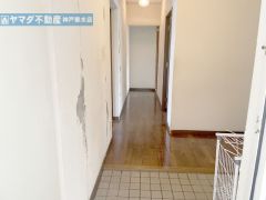 玄関　・リフォームのご相談も承ります。 ヤマダにお任せください！